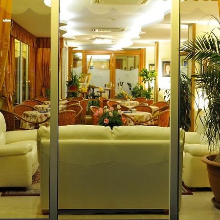 Hotel Al Prater Lignano Sabbiadoro Eksteriør billede
