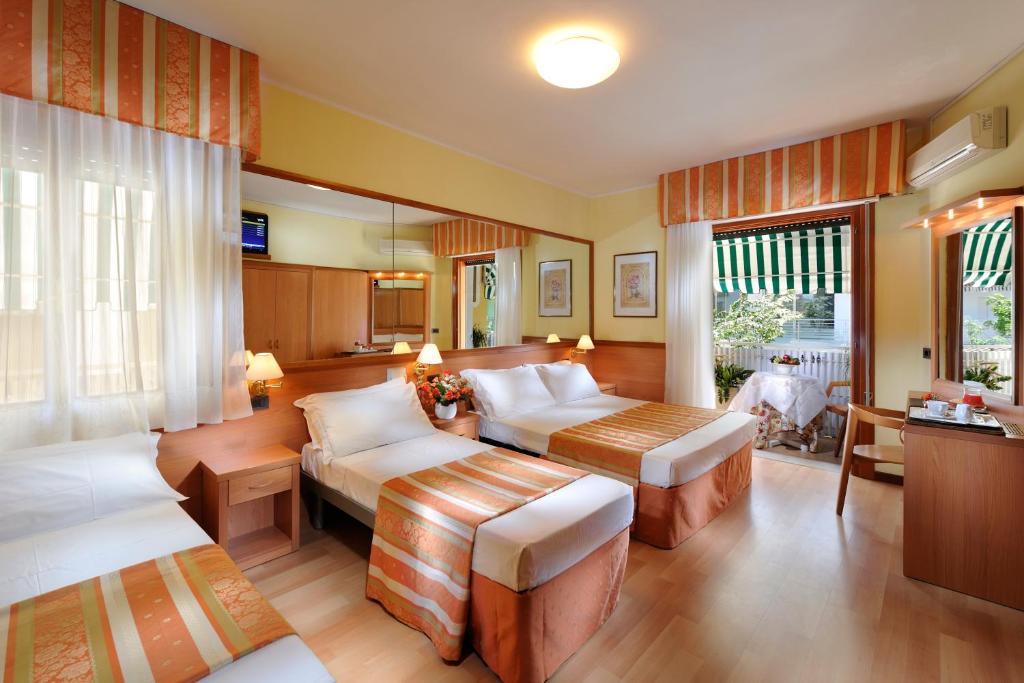 Hotel Al Prater Lignano Sabbiadoro Værelse billede