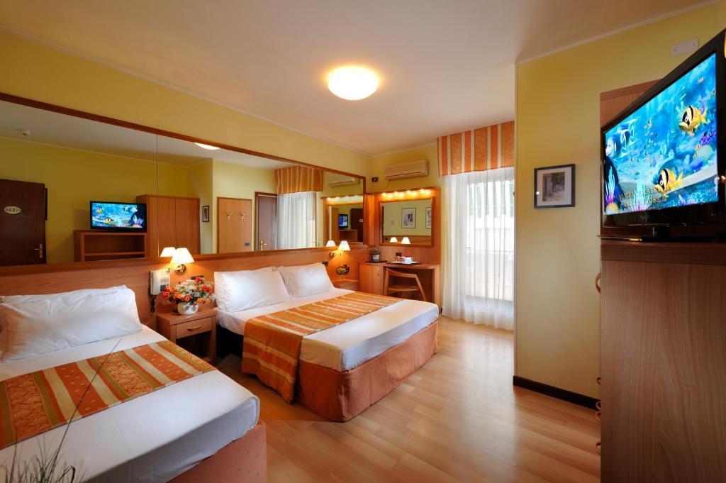Hotel Al Prater Lignano Sabbiadoro Værelse billede