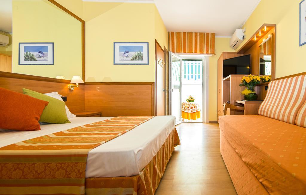 Hotel Al Prater Lignano Sabbiadoro Eksteriør billede