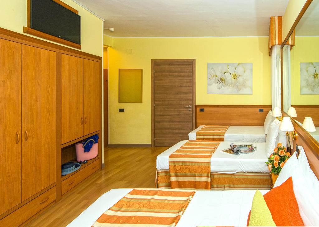 Hotel Al Prater Lignano Sabbiadoro Eksteriør billede
