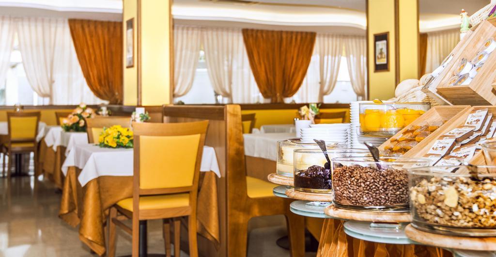 Hotel Al Prater Lignano Sabbiadoro Eksteriør billede